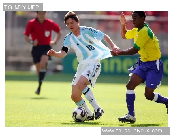 《球星卡袋子足球：收藏与竞技的完美结合，引领足球迷的新潮流》